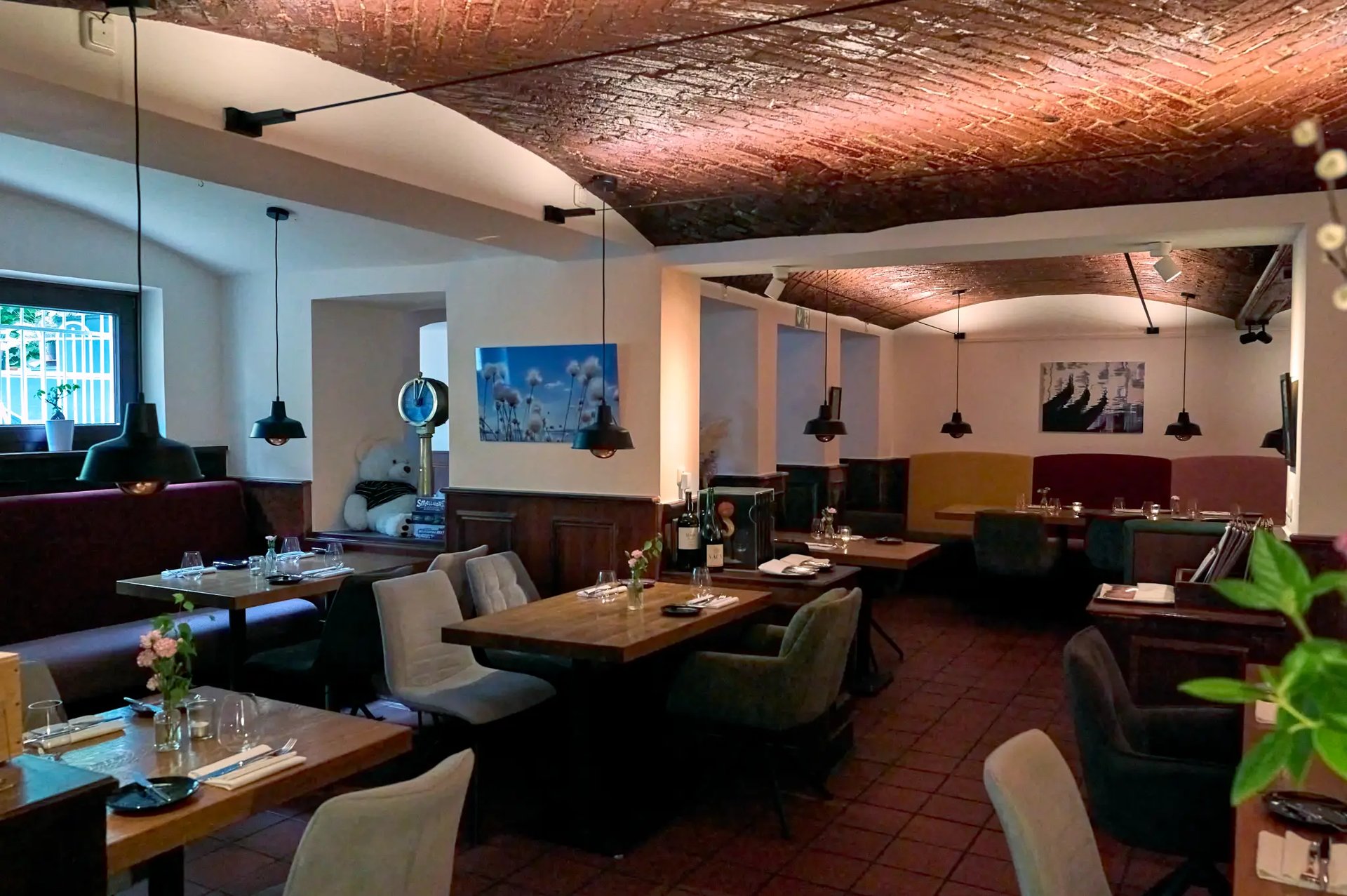 Gemütlicher Gastraum im Restaurant Brodersen